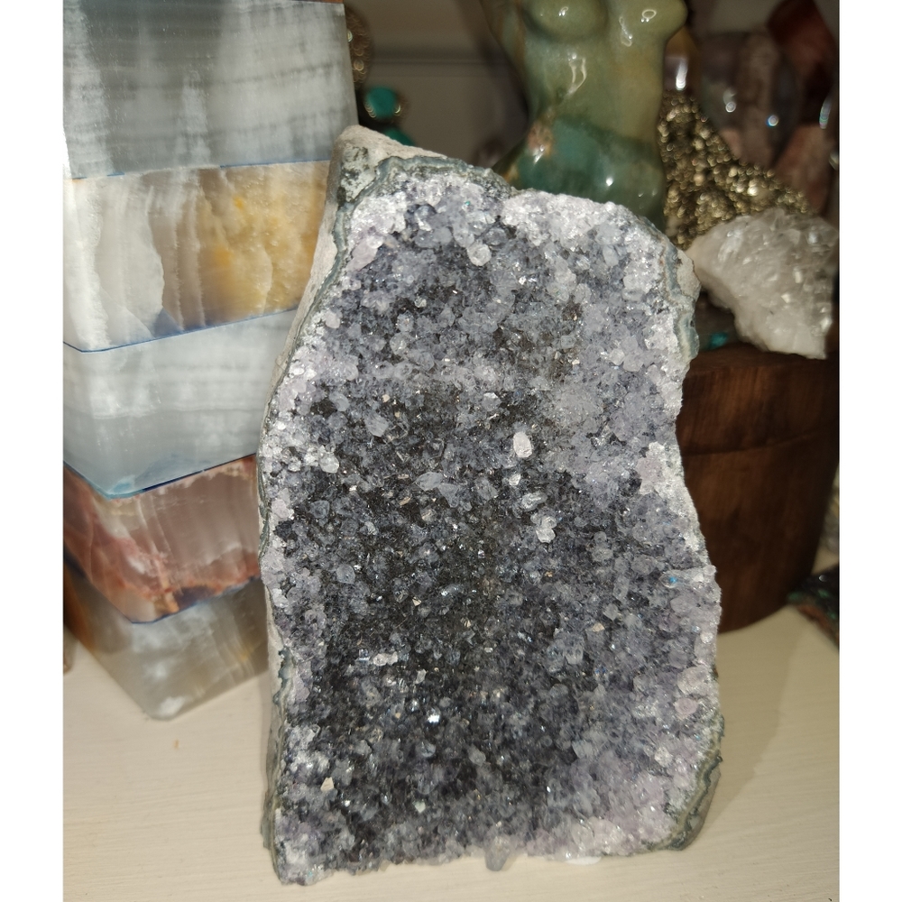 🏔️1lb 2.2oz Grey Amethyst Druzy Cut Base Tower Decor🏔️